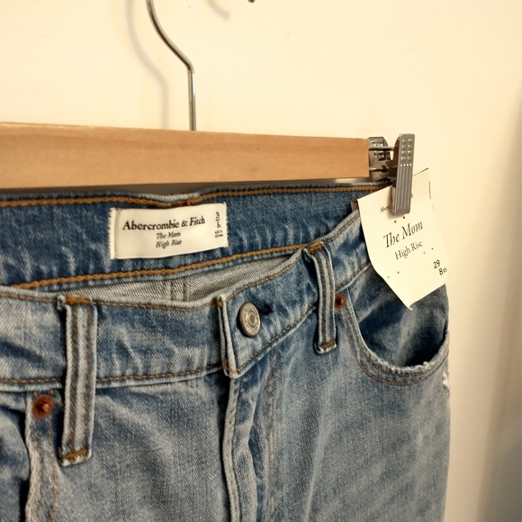 A&F | Mom High Rise Jean Extra Short NWT - Picture 5 of 6